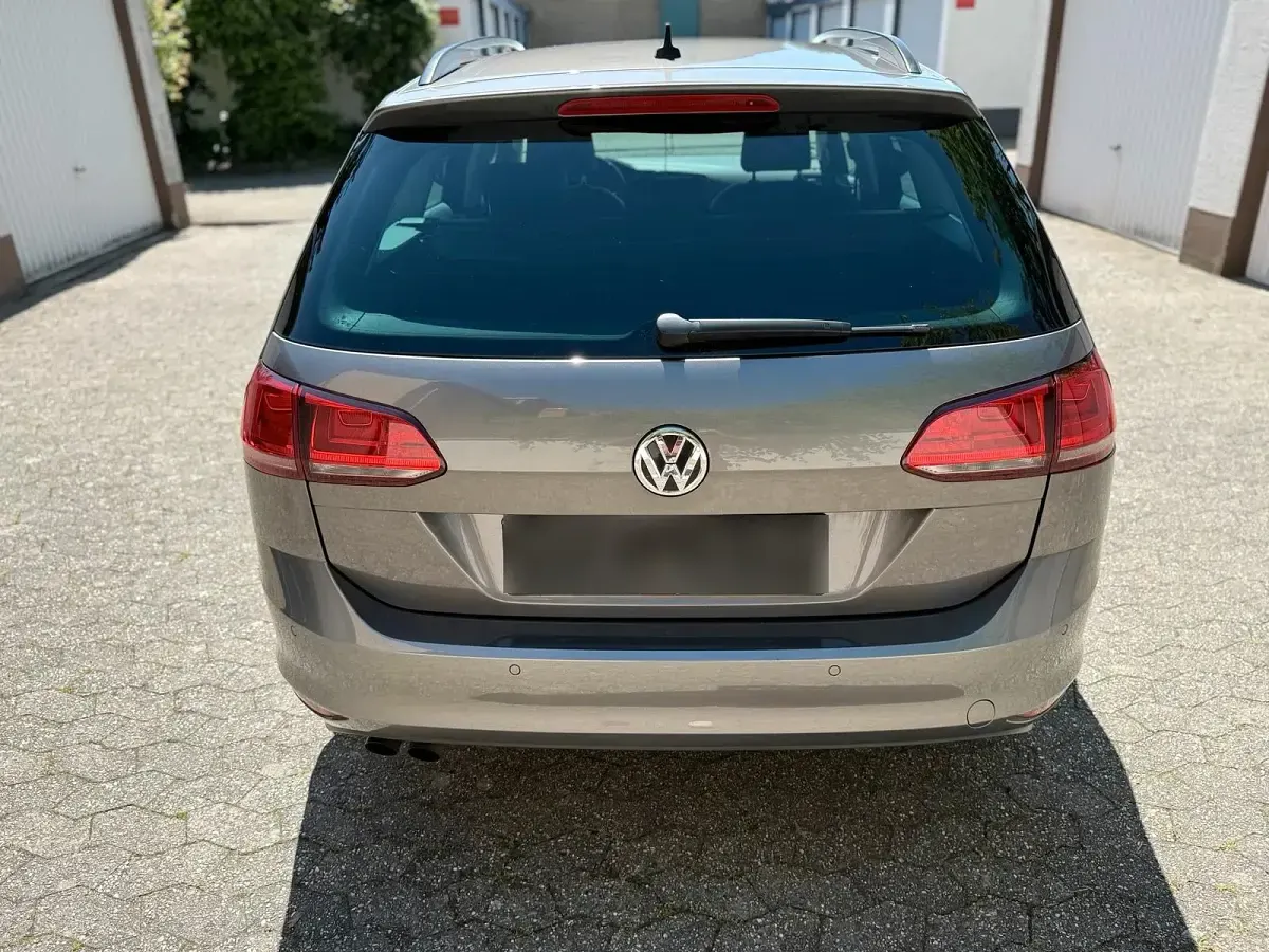 Gebraucht VW Golf VII Highline 140 PS (102 kW) 2013 Grau Kombi