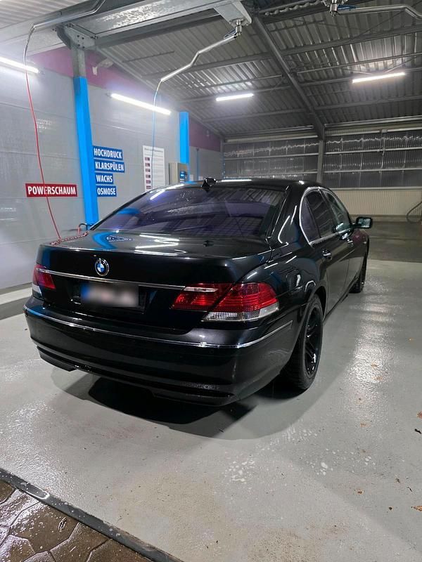 Gebraucht BMW 745 330 PS (242 kW) 2006 Schwarz Limousine