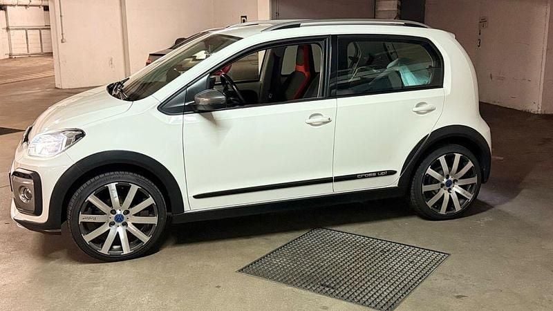 Gebraucht VW cross up! 90 PS (66 kW) 2017 Weiß Kleinwagen