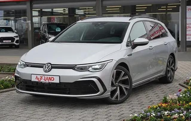 Second-hand VW Golf VIII R-line 150 CP (110 kW) 2022 Argintiu Break