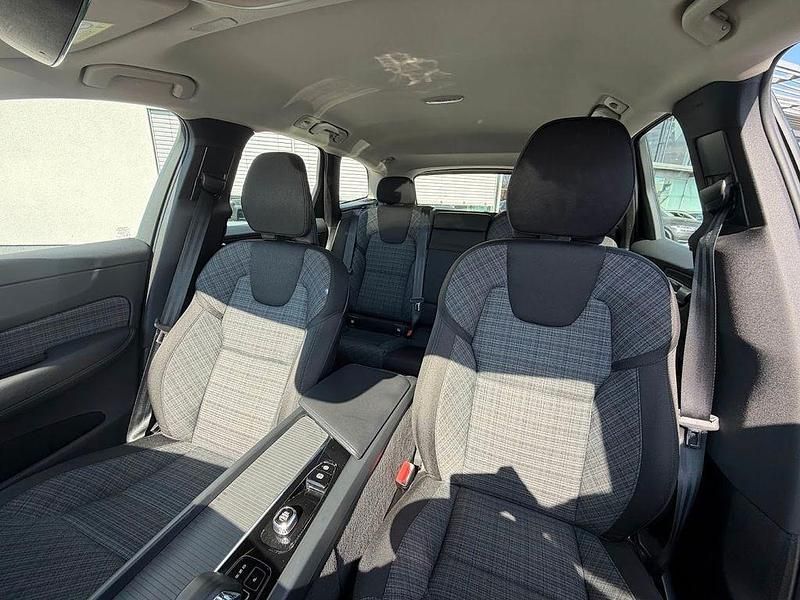 Gebraucht Volvo XC60 Core 197 PS (144 kW) 2024 Schwarz SUV