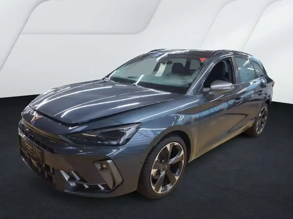 Usata Cupra Leon 150 CV (110 kW) 2025 Grigio Station wagon