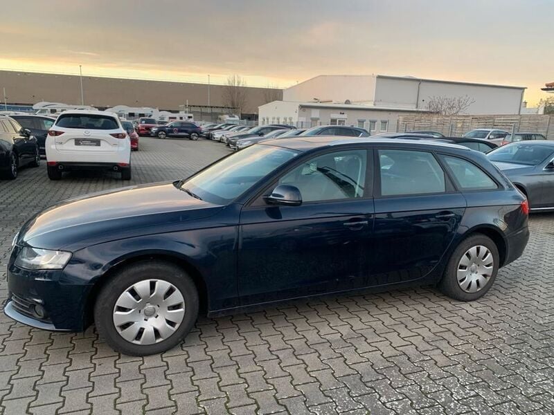 Gebraucht Audi A4 Attraction 160 PS (117 kW) 2009 Blau Kombi