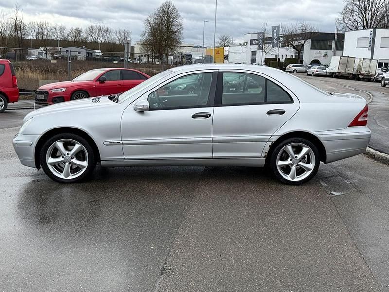 Gebraucht Mercedes C200 122 PS (89 kW) 2003 Silber Limousine