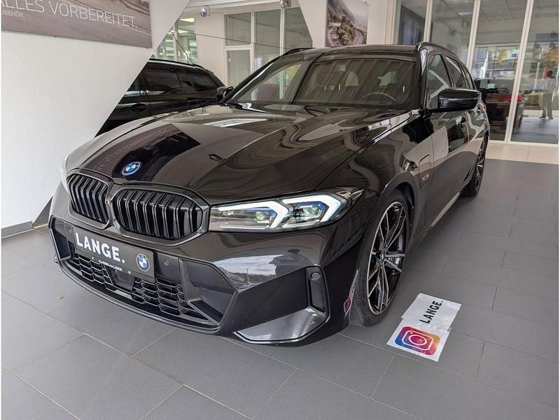Schwarz Gebraucht 2022 BMW 330 M Sport Kombi | 38.990 € (Teuer) - Bild 1/4