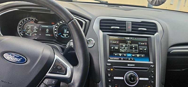 Gebraucht Ford Mondeo Titanium 160 PS (117 kW) 2016 Weiß Kombi