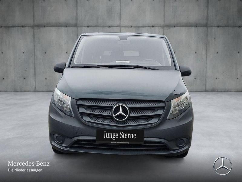 Second-hand Mercedes Vito 136 CP (100 kW) 2019 Verde Van