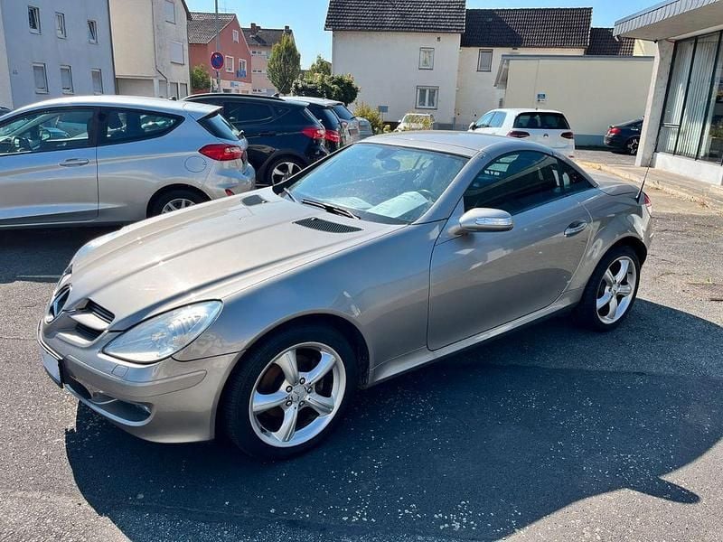 Silber Gebraucht 2007 Mercedes SLK200 Cabrio | 6.590 € (Guter Preis) - Bild 1/4
