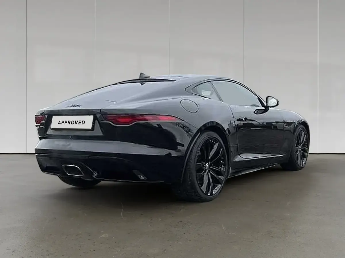 Gebraucht Jaguar F-Type R-Dynamic 304 PS (223 kW) 2025 Santorini black