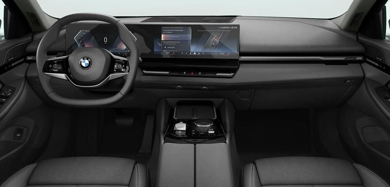 Gebraucht BMW 520 Comfort Edition 197 PS (144 kW) 2025 Grau Kombi