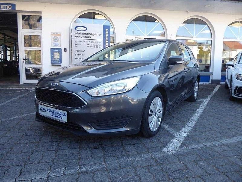 Grau (magneticgrau (metallic)) Gebraucht 2017 Ford Focus Trend Kombi | 9.890 € (Teuer) - Bild 1/4