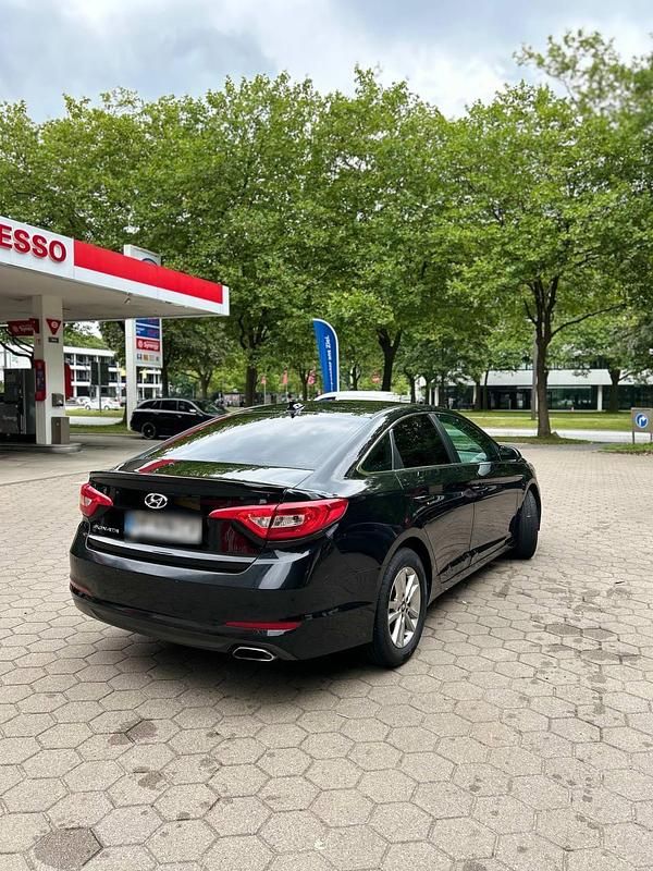 Gebraucht Hyundai Sonata 164 PS (120 kW) 2015 Schwarz Limousine