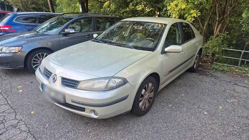 Silber Gebraucht 2006 Renault Laguna II Authentique Limousine | 500 € (Guter Preis) - Bild 1/4