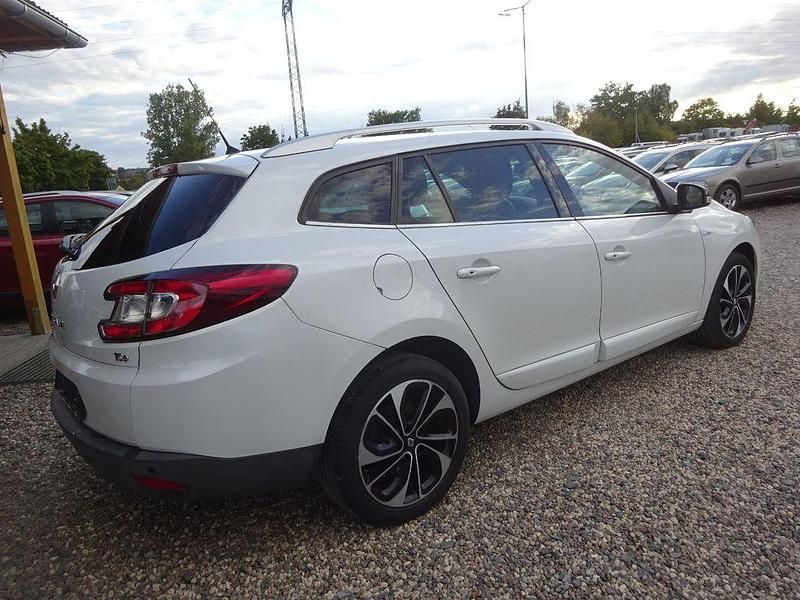 Gebraucht Renault Mégane III Bose Edition 132 PS (97 kW) 2015 Weiß Limousine