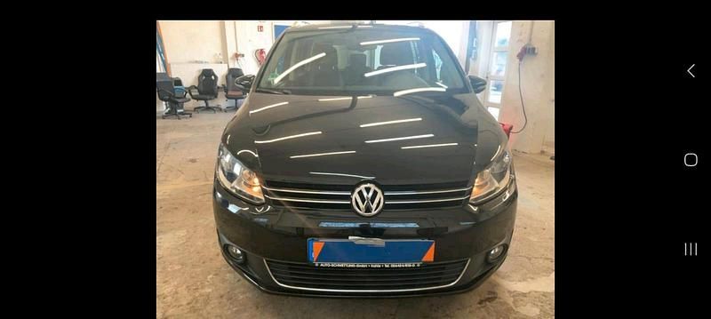 Gebraucht VW Touran Life 140 PS (102 kW) 2014 Schwarz Van / Kleinbus