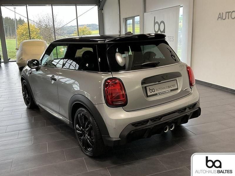 Gebraucht Mini John Cooper Works 231 PS (169 kW) 2024 Melting silver iii Kleinwagen