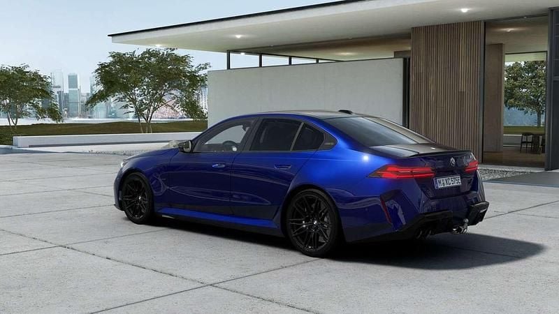 Neu BMW M5 727 PS (534 kW) 2026 M marina bay blau metallic Limousine