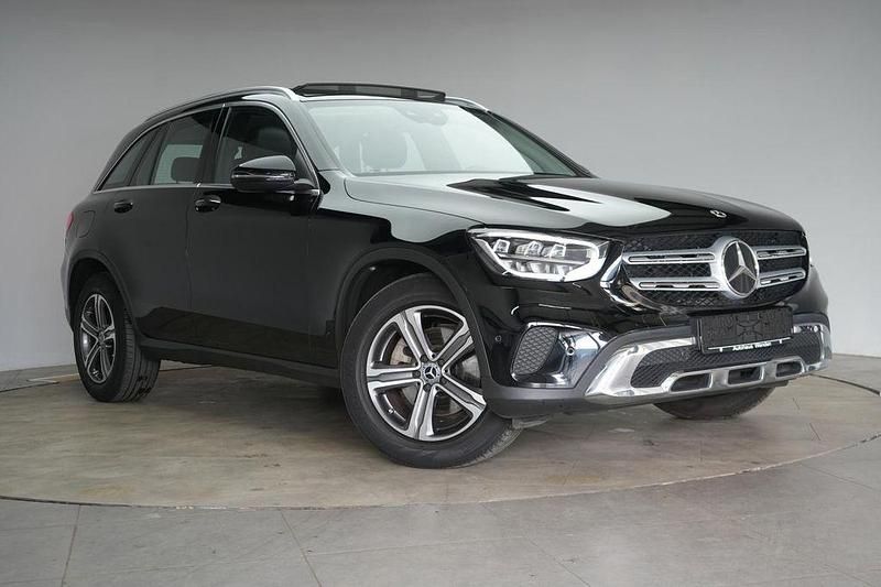 Gebraucht Mercedes GLC220 194 PS (142 kW) 2019 Schwarz SUV
