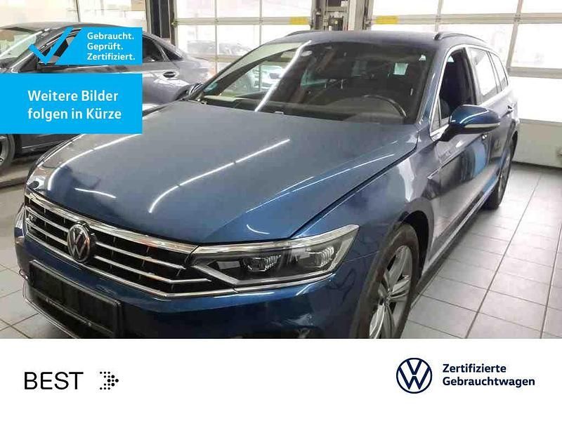 Aquamarinblau metallic Gebraucht 2022 VW Passat R-line Kombi | 28.449 € (Fairer Preis) - Bild 1/3