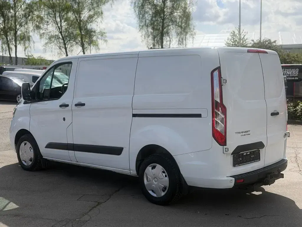 Gebraucht Ford Transit Custom Trend 131 PS (96 kW) 2022 Weiß Limousine