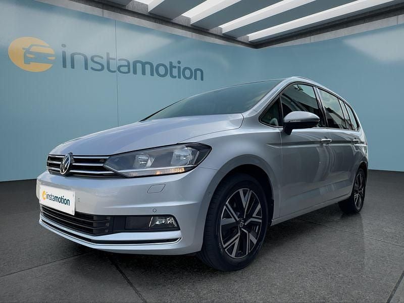Silber Gebraucht 2024 VW Touran Van / Kleinbus | 34.099 € (Fairer Preis) - Bild 1/4