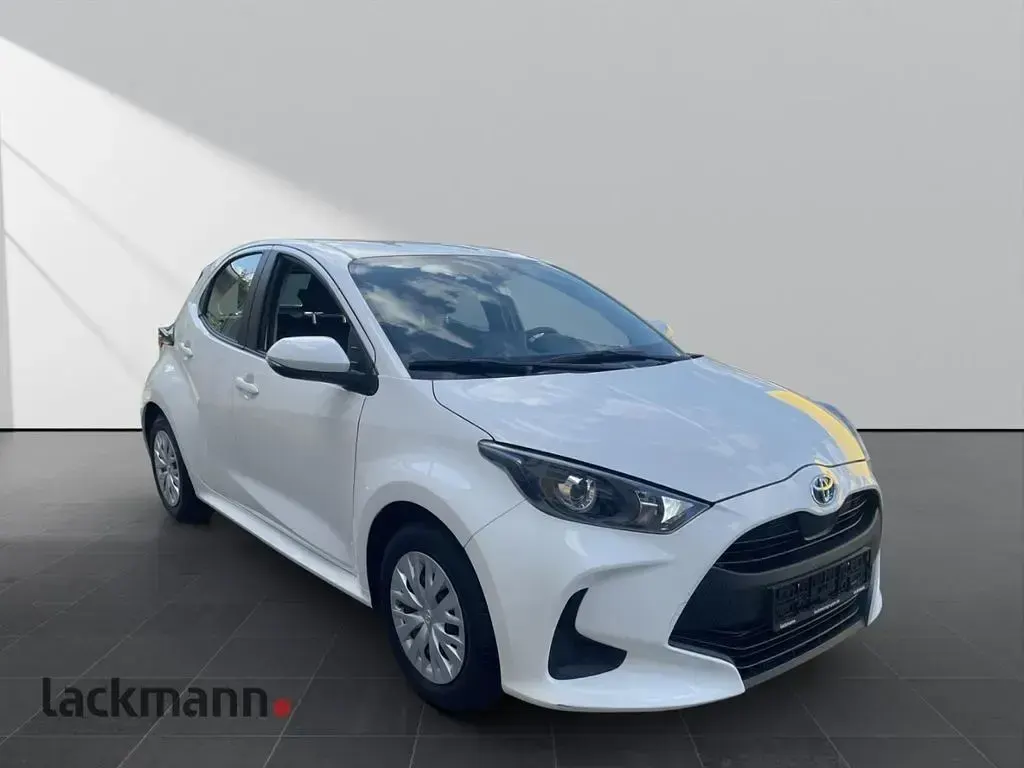 Gebraucht Toyota Yaris Comfort 116 PS (85 kW) 2023 Weiß Kleinwagen