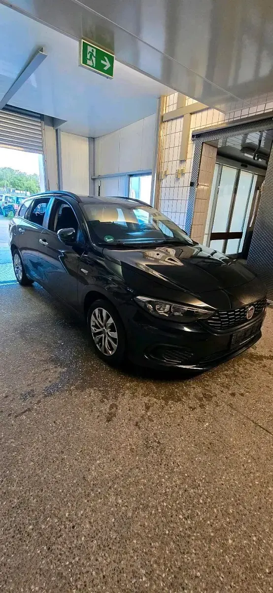 Gebraucht Fiat Tipo 120 PS (88 kW) 2017 Blau Kombi