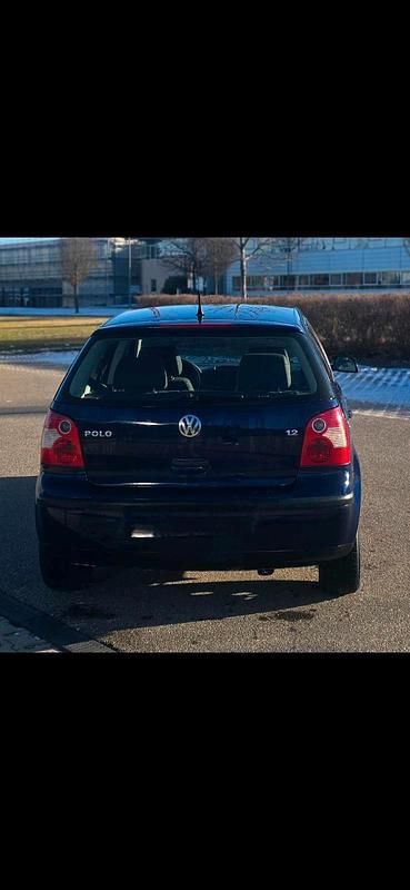 Gebraucht VW Polo 64 PS (47 kW) 2003 Blau Kleinwagen