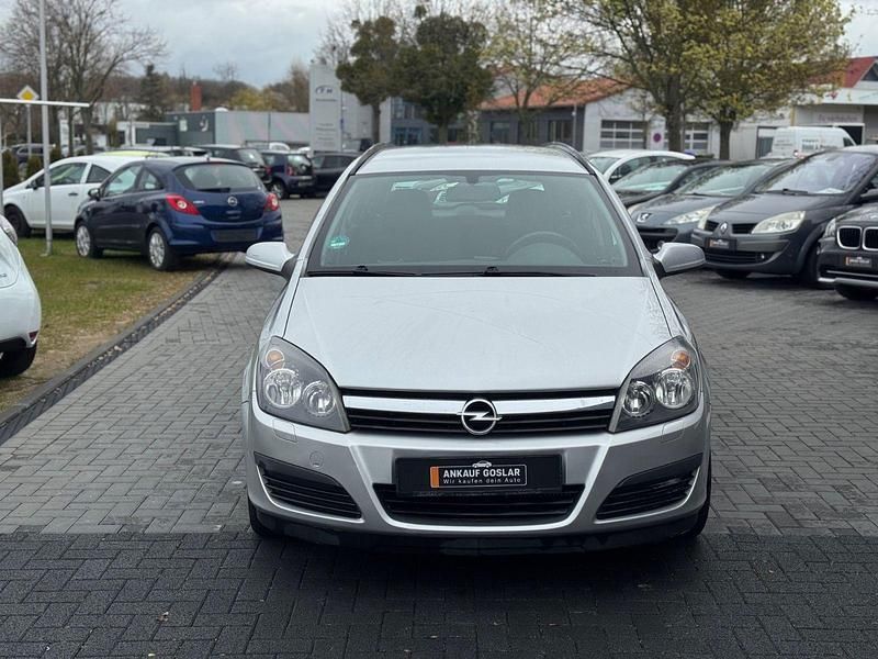 Gebraucht Opel Astra Edition 101 PS (74 kW) 2005 Silber Kombi