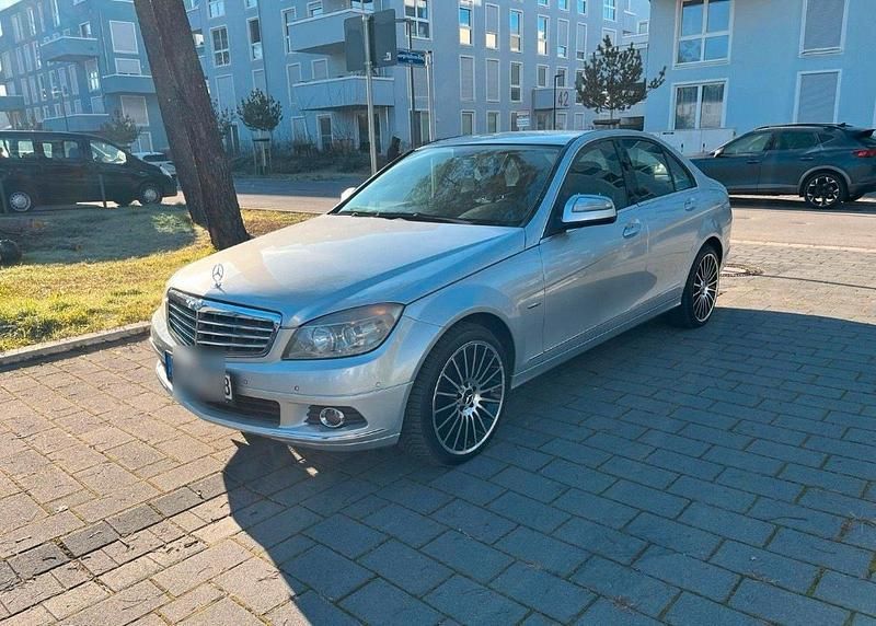 Gebraucht Mercedes 320 224 PS (164 kW) 2008 Silber Limousine