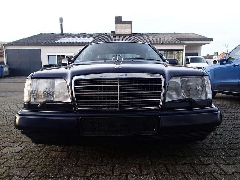 Second-hand Mercedes E320 220 CP (161 kW) 1995 Albastru Coupe