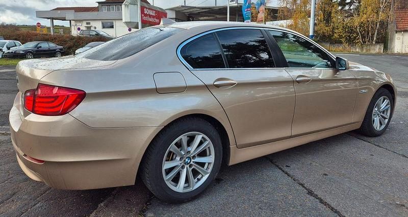 Gebraucht BMW 523 204 PS (150 kW) 2011 Gold Limousine