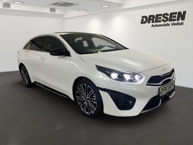 Gebraucht Kia ProCeed GT-Line 140 PS (102 kW) 2024 1k) black pearl m (schwarz Kleinwagen