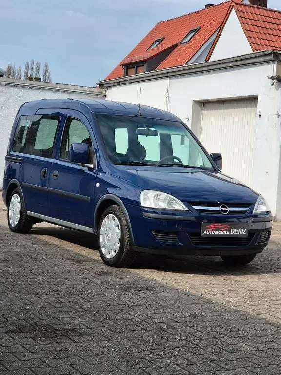 Usata Opel Combo Basis 94 CV (69 kW) 2007 Blu Monovolume