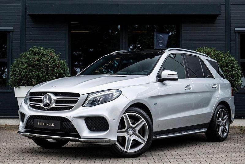 Grau Gebraucht 2016 Mercedes GLE500 SUV | 27.405 € (Guter Preis) - Bild 1/4