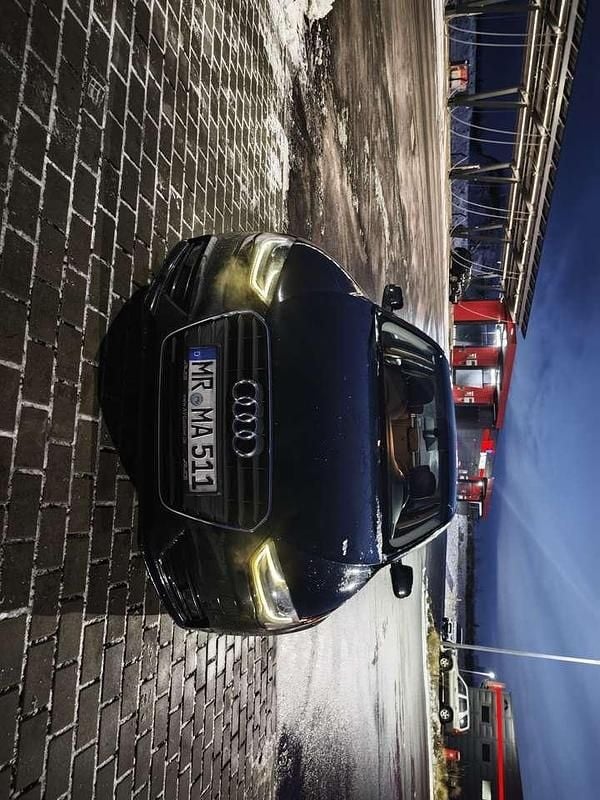 Gebraucht Audi A4 Attraction 143 PS (105 kW) 2013 Schwarz Limousine