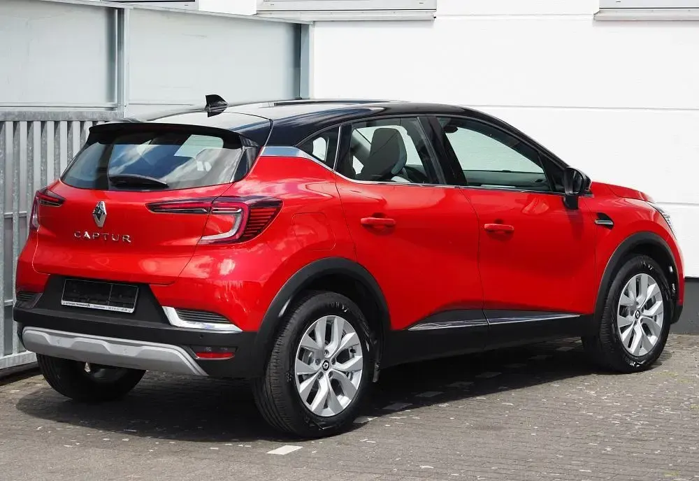 Gebraucht Renault Captur Intens 140 PS (102 kW) 2022 Rot SUV