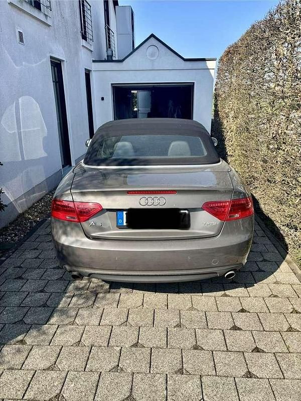 Gebraucht Audi A5 Cabriolet 170 PS (125 kW) 2013 Grau Cabrio