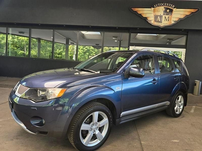 Blau Gebraucht 2010 Mitsubishi Outlander Instyle SUV | 6.950 € (Fairer Preis) - Bild 1/4