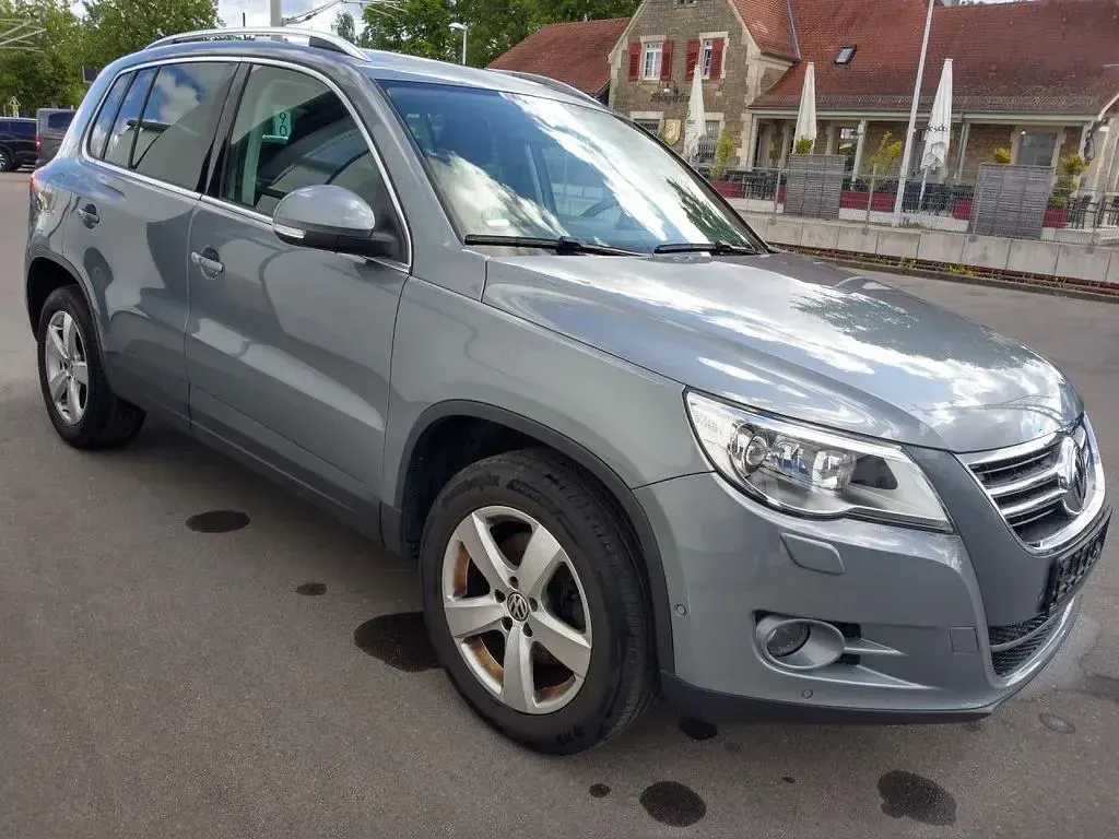 Gebraucht VW Tiguan Sport 140 PS (102 kW) 2008 Grau SUV