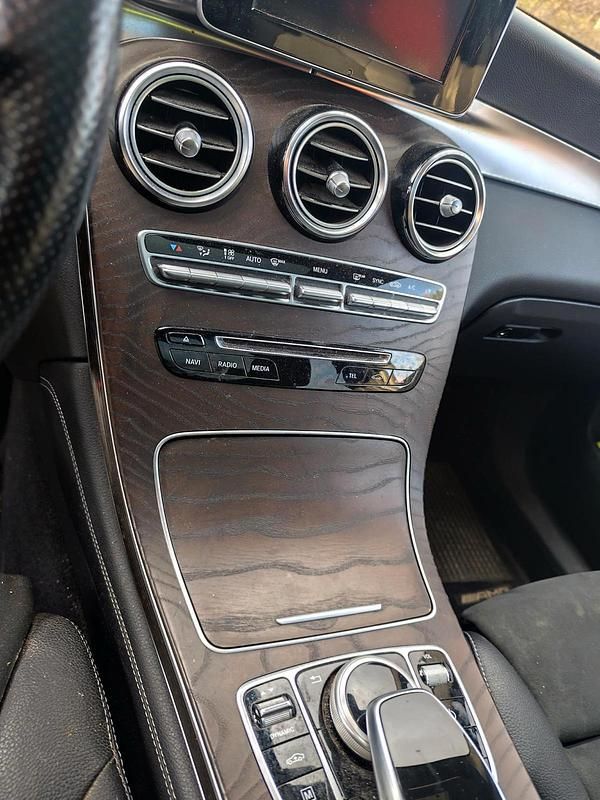 Gebraucht Mercedes GLC250 204 PS (150 kW) 2016 Schwarz SUV