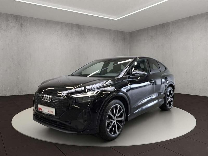 Mythosschwarz metallic Gebraucht 2022 Audi Q4 e-tron SUV | 31.700 € (Teuer) - Bild 1/4