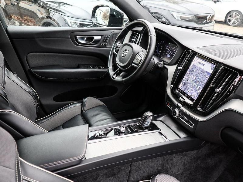 Gebraucht Volvo XC60 R-Design 253 PS (186 kW) 2021 Schwarz SUV