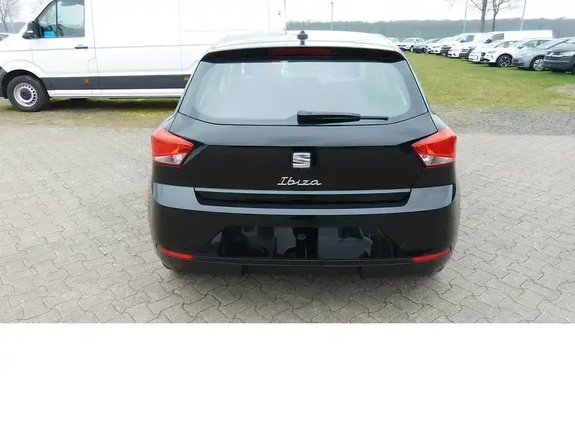 Gebraucht Seat Ibiza Style 95 PS (69 kW) 2023 Mitternachtsschwarz y9t Kleinwagen