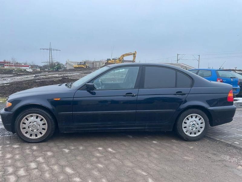 Gebraucht BMW 316 116 PS (85 kW) 2002 Blau Limousine