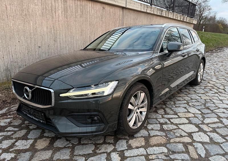 Gebraucht Volvo V60 197 PS (144 kW) 2021 Grau Kombi