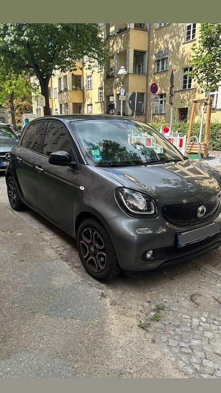 Grau Gebraucht 2017 Smart ForFour Kleinwagen | 11.900 € (Fairer Preis) - Bild 1/4