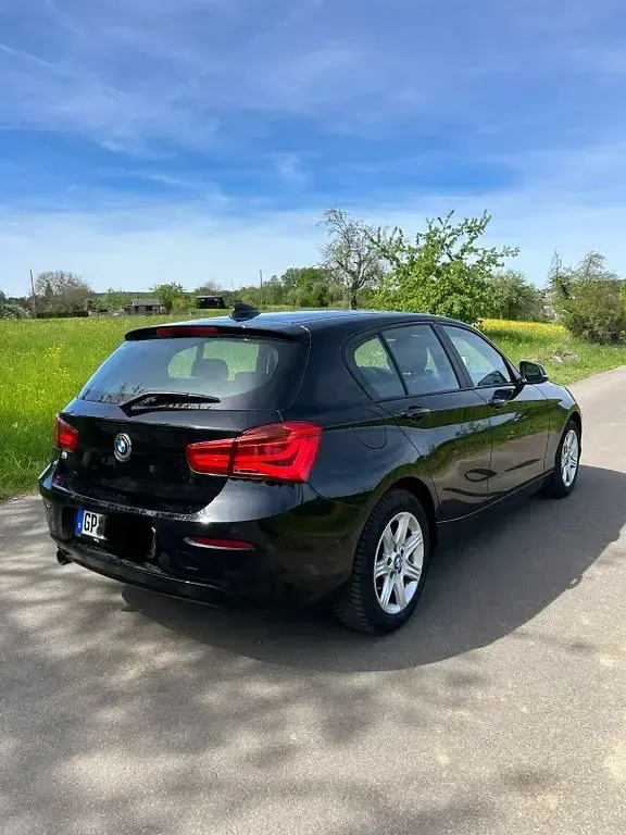 Gebraucht BMW 116 Advantage 109 PS (80 kW) 2015 Schwarz Kleinwagen