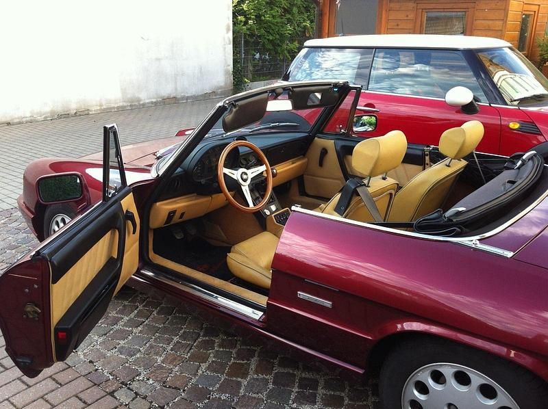 Gebraucht Alfa Romeo Spider 120 PS (88 kW) 1991 Rot Cabrio