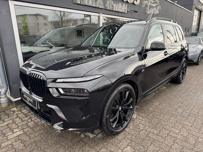 Gebraucht BMW X7 M Sport 352 PS (258 kW) 2025 Schwarz SUV